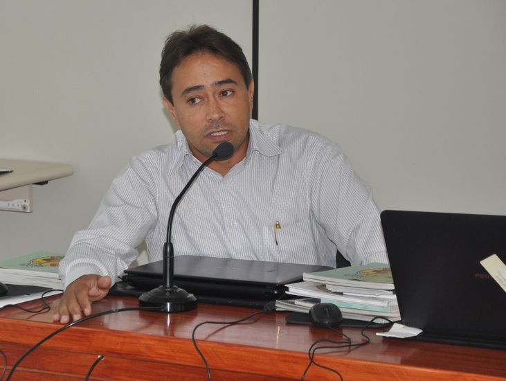 O Conselho Estadual de Educação da Bahia (CEE/BA) se fez presente em mais uma edição dos Seminários Territoriais Ensino Médio em Debate. Desta feita, o Conselheiro Luiz Henrique Bottas Peixoto representou o CEE/BA na edição do evento realizada em Santa Maria da Vitória, ontem (30/11/2017).