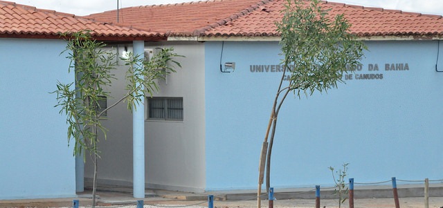O Núcleo de Audiovisual da Universidade do Estado da Bahia (UNEB), localizado no município de Canudos (BA), teve suas atividades restabelecidas na sexta-feira (31/03). Todo o equipamento integra o Núcleo de Informática do Departamento de Ciências Humanas e Tecnologias (DCHT) – Campus XXII – Euclides da Cunha, no município de Canudos-BA.