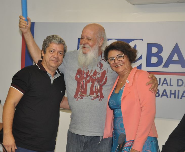 Na conclusão da sessão do dia 27 de março (2018), a Presidente do Conselho Estadual de Educação da Bahia, a Profa. Dra. Anatércia Ramos Lopes Contreiras,  fez um homenagem aos Conselheiros que concluíram seus mandatos e estavam deixando o CEE/BA. A Presidente agradeceu a convivência e o comprometimento dos 12 Conselheiros e uma Suplente que chegaram ao término de seus períodos no CEE/BA destacando os avanços do Conselho de Educação nos últimos anos, em muito alcançados devido ao árduo trabalho desses Conselheiros. Ao final, Anatércia Contreiras, em nome do CEE/BA, entregou a cada um deles certificados de reconhecimento pelos serviços prestados.