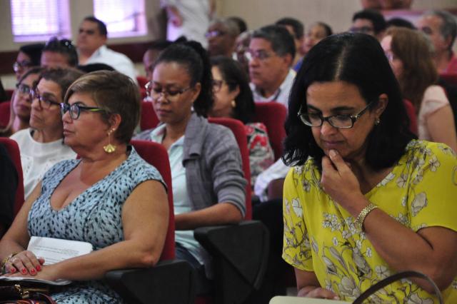 O Auditório do Centro Estadual de Educação Profissional da Bahia (Água de Meninos, Calçada) ficou lotado, segunda-feira (29/01/2018), para a Audiência Pública que apresentou e colocou em discussão o Anteprojeto de Resolução que dispõe sobre a Oferta da Educação Básica para Adolescentes e Jovens em Cumprimento de Medidas Socioeducativas, pelo Sistema Estadual de Ensino.
