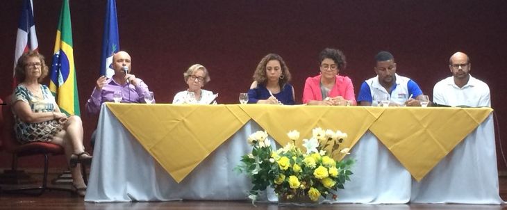 Na sexta-feira (23/03/2018), o Auditório do Instituto Anísio Teixeira (IAT) abrigou, durante todo o dia, a Avaliação e Monitoramento das Metas e Estratégias do Plano Estadual de Educação da Bahia (Projeto de Lei 13.559). O Conselho Estadual de Educação da Bahia foi representado pela sua Presidente, Profa. Dra. Anatércia Ramos Lopes Contreiras.