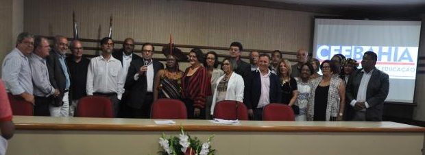 O Auditório do Centro Estadual de Educação Profissional da Bahia (Complexo Múltiplo Oscar Cordeiro - Água de Meninos) ficou lotado, na manhã de hoje, para a Sessão Especial de Posse de Presidente e Vice-Presidente do Conselho Estadual de Educação da Bahia (CEE-BA), e Posse dos Recém Nomeados Conselheiros. Anatércia Ramos Lopes Contreiras (Presidente) e Mere Suely Rodrigues da Silva Oliveira (Vice-Presidente) iniciam seus mandatos de dois anos à frente do CEE-BA com vários planos para a dinamização do Conselho de Educação, incluindo a digitalização dos processos que tramitam  no órgão e o esforço por uma aproximação ainda maior com a sociedade, na busca por contribuir com soluções ágeis e eficientes para a educação na Bahia.