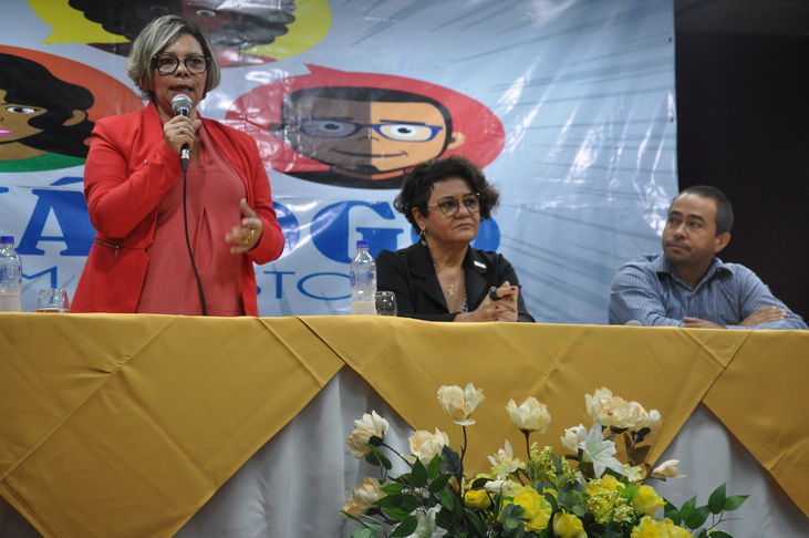 O Conselho Estadual de Educação da Bahia (CEE/BA) participou do evento Diálogo com Gestores, organizado pela Secretaria de Educação da Bahia (SEC), nesta quarta-feira (28/03/2018), no Instituto Anísio Teixeira (IAT).  As atividades do CEE/BA ocuparam todo o período da manhã e na ocasião foi apresentado um histórico do Conselho, além de uma apresentação de sua estrutura e atividades. Também foi discutida a Resolução Nº 26, que fixa normas para o funcionamento das instituições de ensino da Educação Básica, integrantes do Sistema Estadual de Ensino da Bahia.