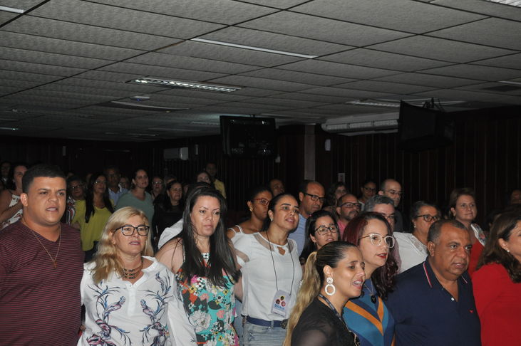 O Conselho Estadual de Educação da Bahia (CEE/BA) participou do evento Diálogo com Gestores, organizado pela Secretaria de Educação da Bahia (SEC), nesta quarta-feira (28/03/2018), no Instituto Anísio Teixeira (IAT).  As atividades do CEE/BA ocuparam todo o período da manhã e na ocasião foi apresentado um histórico do Conselho, além de uma apresentação de sua estrutura e atividades. Também foi discutida a Resolução Nº 26, que fixa normas para o funcionamento das instituições de ensino da Educação Básica, integrantes do Sistema Estadual de Ensino da Bahia.
