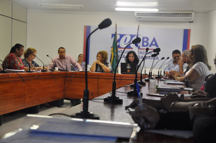 O Conselho Estadual de Educação da Bahia (CEE/BA) realizou, no dia 21 de março (2018), reunião entre sua assessoria técnico-pedagógica e representantes do Núcleo Territorial de Educação (NTE 26). A reunião teve lugar na sede do CEE/BA, em Água de Meninos. 