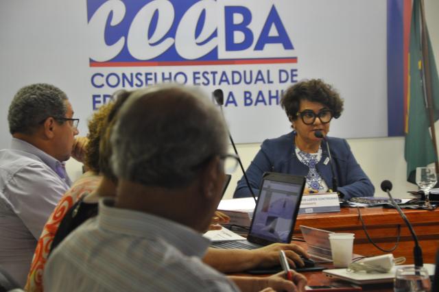 O Conselho Estadual de Educação da Bahia (CEE/BA) realizou sua segunda Sessão Plenária do ano de 2018 nesta terça-feira (23/01). Esta primeira sequência de plenárias do ano (segunda e terça-feira) consuma o retorno total das atividades normais do CEE/BA. 