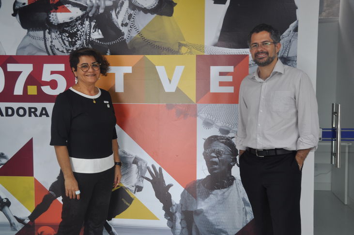 A Presidente do Conselho Estadual de Educação da Bahia (CEE-BA), Profa. Dra. Anatércia Ramos Lopes Contreiras, foi entrevistada hoje (09/05) nos programas Multicultura (Rádio Educadora) e TVE Revista (TVE Bahia). Na pauta, os desdobramentos e resultados da Conferência Estadual de Educação da Bahia (COEED), realizada nos últimos dias 03 e 05, em Salvador, e as expectativas para a Conferência Nacional Popular de Educação (CONAPE), a ser realizada de 24 a 26 deste mês, em Belo Horizonte, Minas Gerais. Os dois programas foram ao vivo.