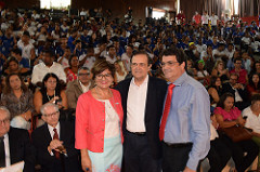 O auditório do Centro Educacional Carneiro Ribeiro (Escola Parque) ficou lotado, na manhã desta quarta-feira (08/02/2017), para a Aula Inaugural do ano letivo 2017, na Rede Pública Estadual de Ensino da Bahia. Para o evento, a icônica unidade escolar do bairro da Caixa D´Água, em Salvador, recebeu o governador Rui Costa e o Secretário da Educação, Walter Pinheiro, que falaram para uma plateia de professores, gestores da educação, pesquisadores, estudantes e jornalistas. O Conselho Estadual de Educação da Bahia (CEE/BA) se fez representado pela sua presidente, Profa. Dra. Anatércia Contreiras, e pela sua diretora, Profa. Mestre Vanusa Pitanga.