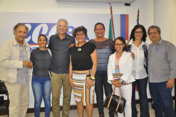 A reunião do Conselho Pleno do CEE-BA teve pauta especial na terça-feira (22/08/2017). No turno matutino, a pauta teve como ponto principal a adequação dos cursos de graduação das Universidades Estaduais da Bahia (UEBA) às novas diretrizes curriculares nacionais, conforme a RESOLUÇÃO CNE/CP Nº 2, DE 1º DE JULHO DE 2015, que define as Diretrizes Curriculares Nacionais para a formação inicial em nível superior (cursos de licenciatura, cursos de formação pedagógica para graduados e cursos de segunda licenciatura) e para a formação continuada. No turno vespertino, o CEE-BA recebeu o Superintendente de Políticas para a Educação Básica da SEC-BA, Ney Jorge Campello, e sua equipe, que apresentaram, ao Conselho Pleno, as ações dessa superintendência.