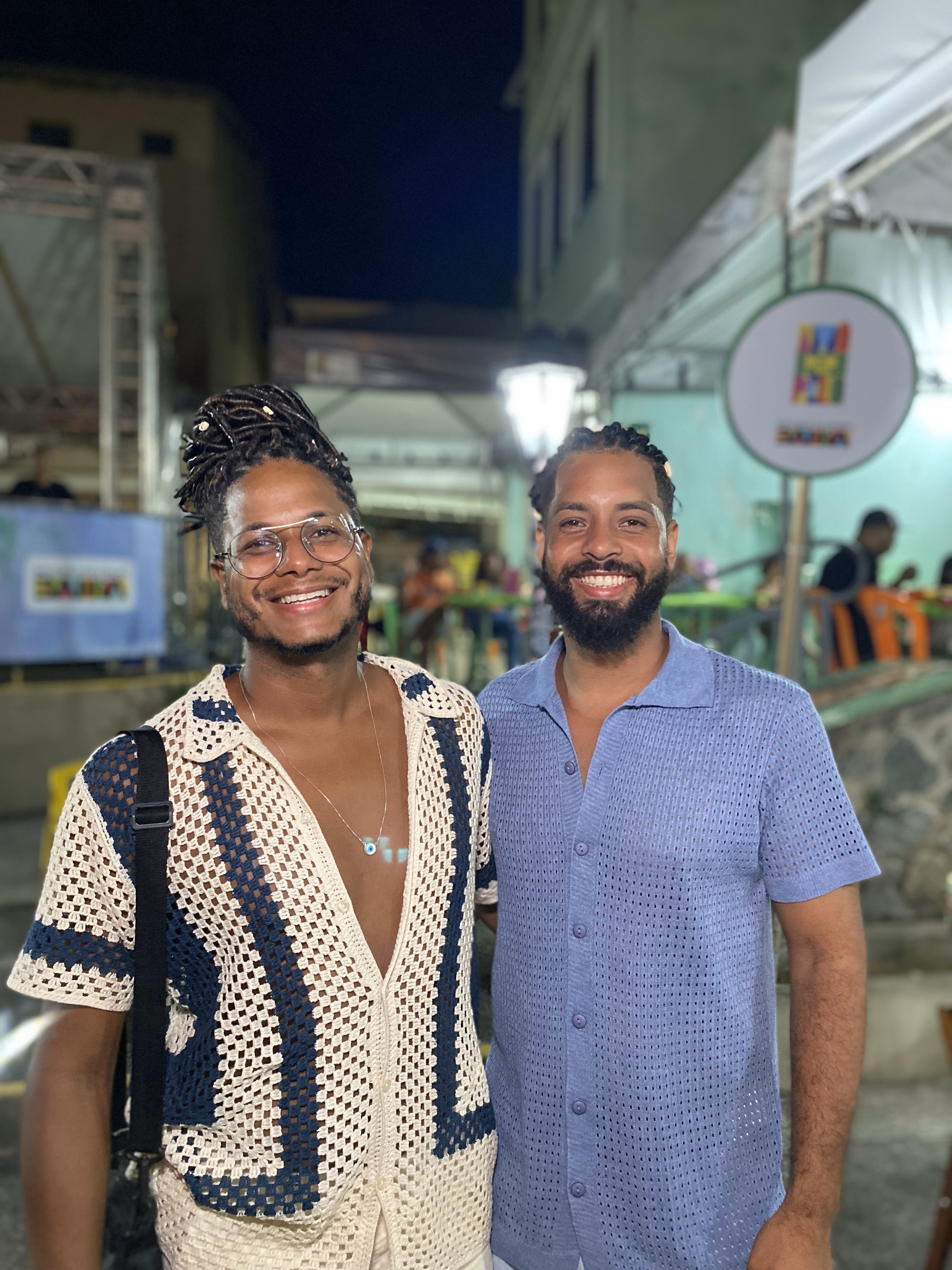 Casal aproveitando a noite no Pelourinho / Foto: Anna Gabriela