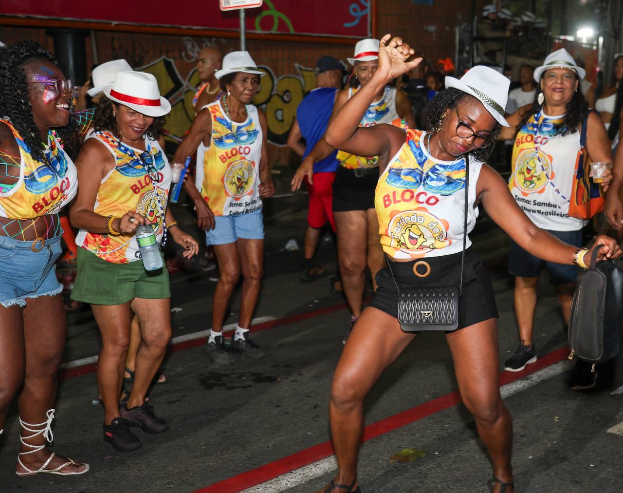 Tarrindo do Q animou último dia com samba