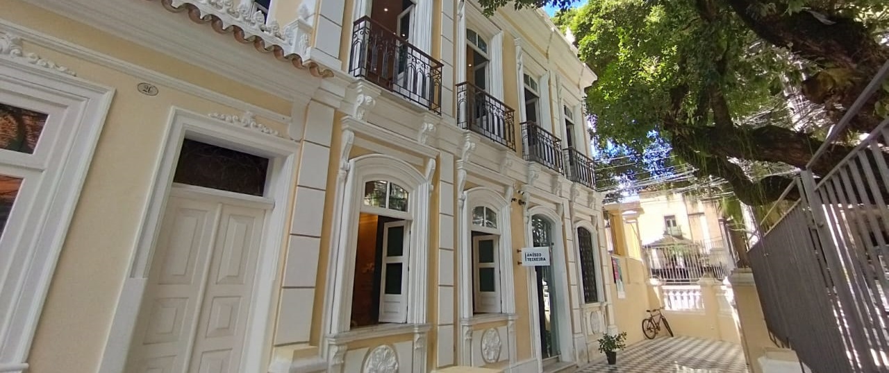 Biblioteca Anísio Teixeira celebra 77 anos com programação especial nesta sexta (11)