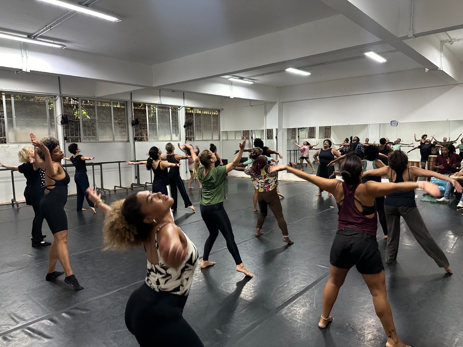 BTCA Intercâmbio inicia programação com oficinas de dança gratuitas no Xisto; confira  