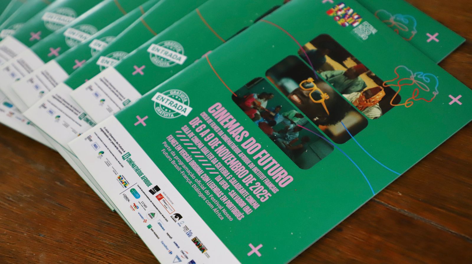 Sala de Cinema Walter da Silveira recebe abertura do Festival Cinemas do Futuro unindo Brasil, França e África