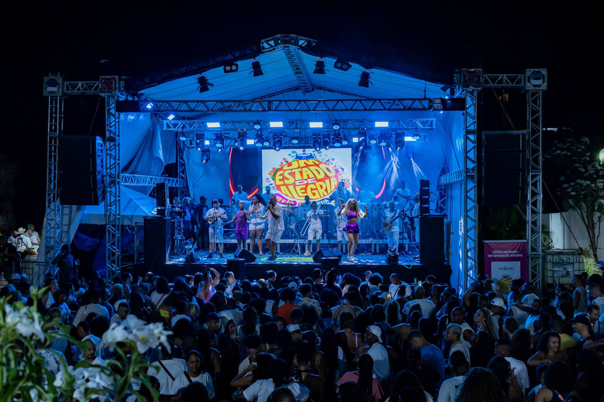 Muito samba, força dos blocos afros e cena contemporânea movimentaram o Pelourinho; confira a programação deste sábado (10)