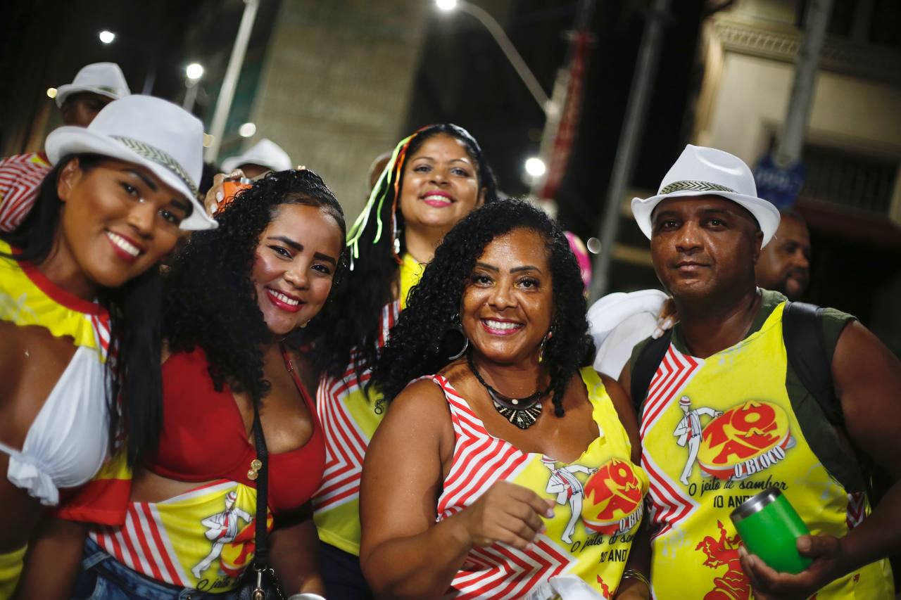Bloco Tô Aê celebra 10 anos com samba, axé e união no Circuito Osmar