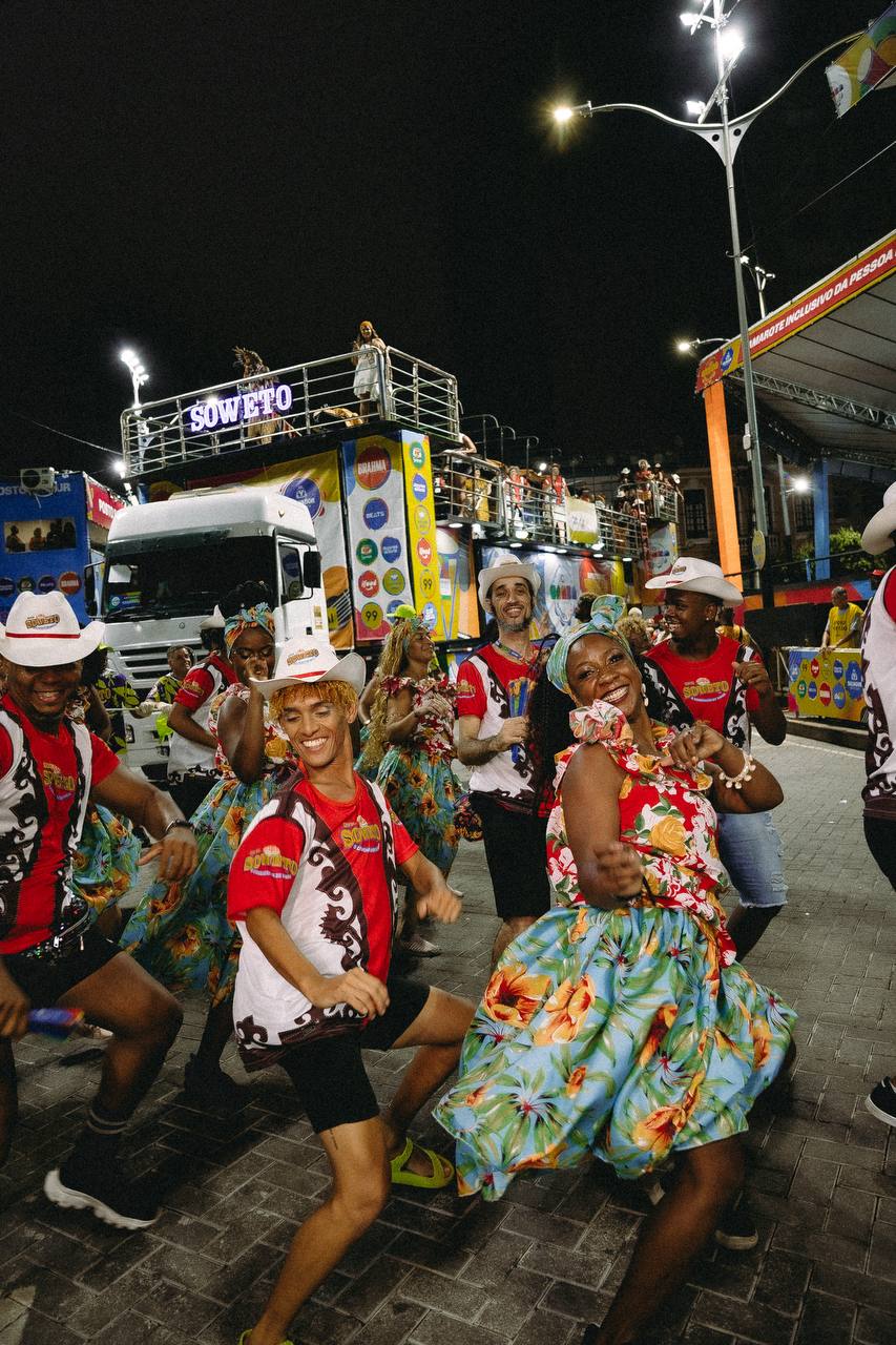 Apresentação foi marcada por dança, ancestralidade e afirmação da identidade nordestina e negra