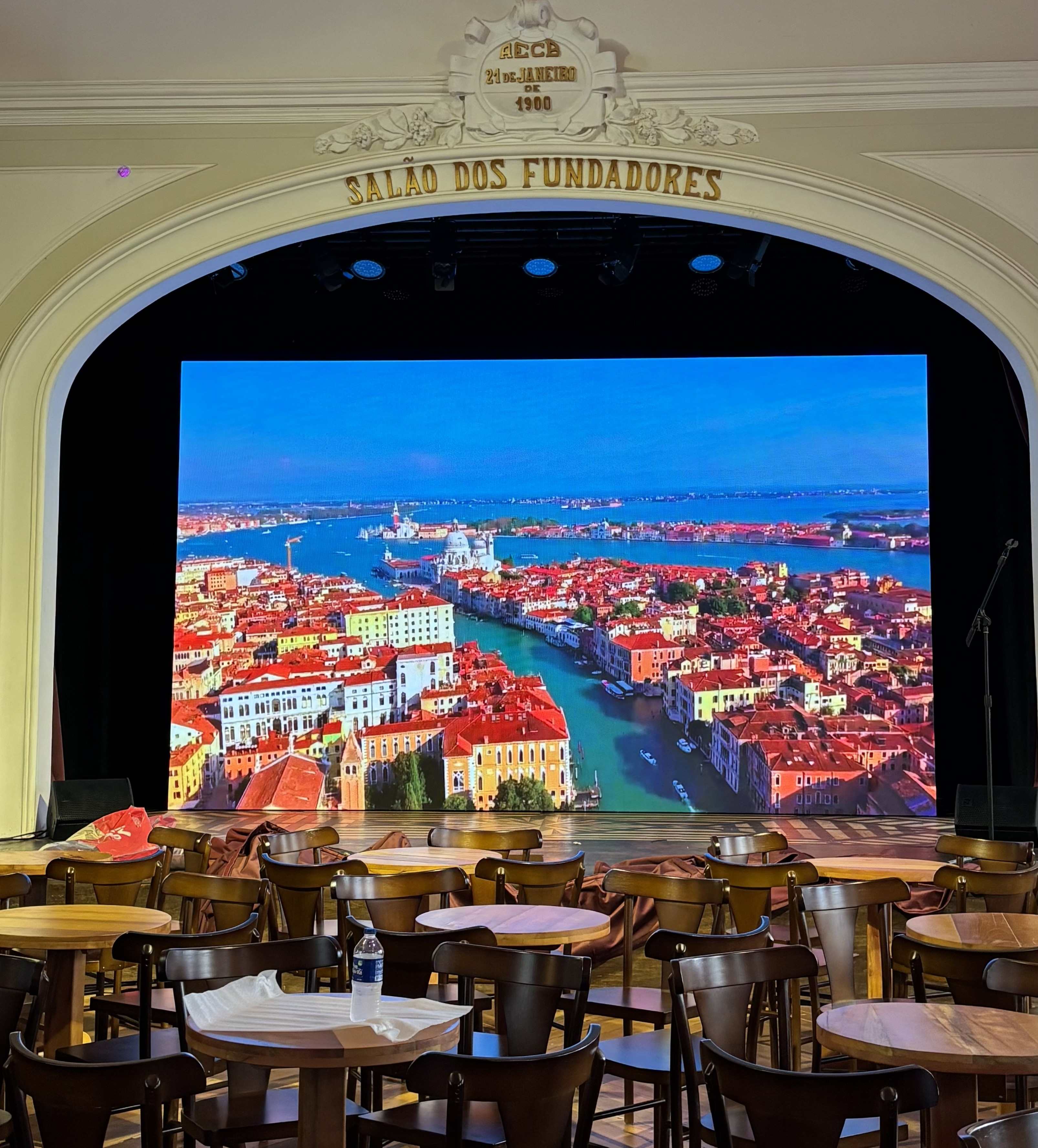 Palacete Tirachapéu