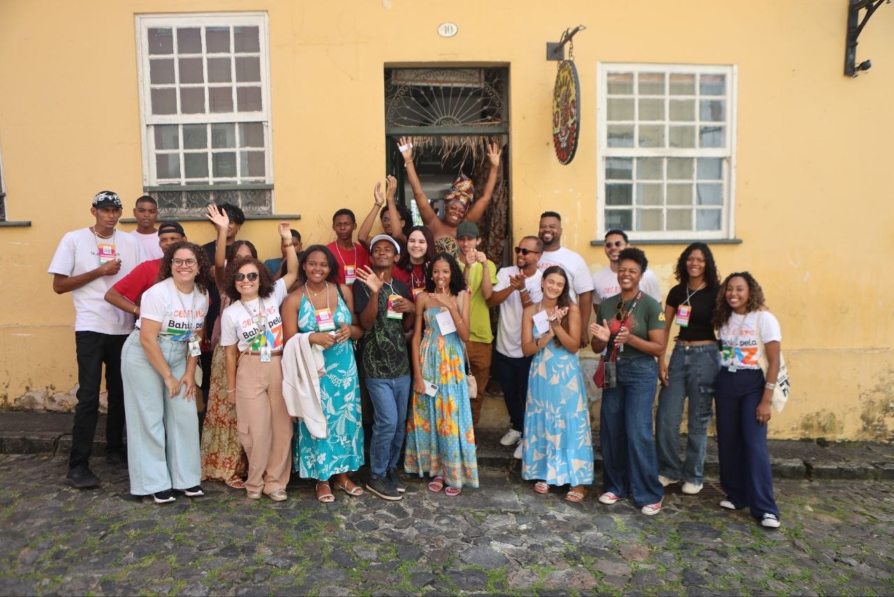 Programa Bahia pela Paz promove imersão cultural no Pelourinho com jovens de Feira de Santana