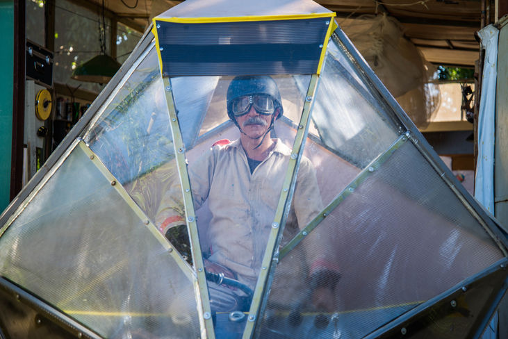 O ator Antônio Fábio em cena de Astrogildo e a Astronave  - Foto Milena Palladino