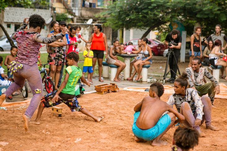 Pau que nasce torto...e o backyard 