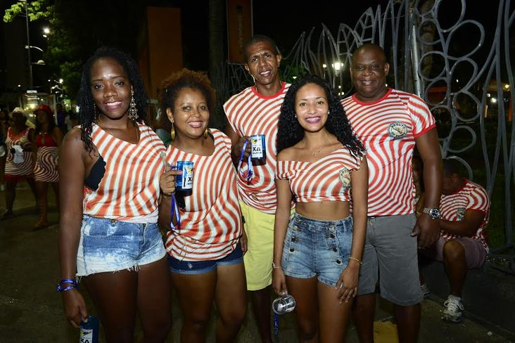 Foliões do Bloco Reduto do Samba