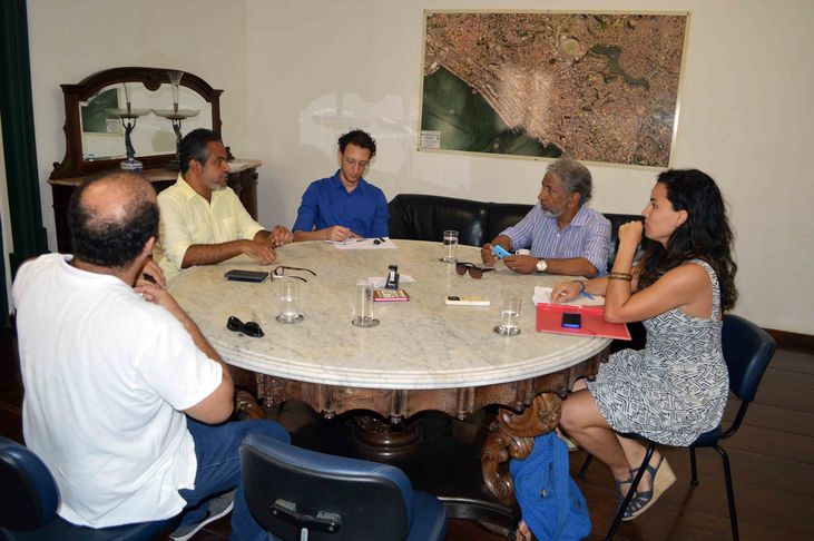 Reunião com Letieres Leite