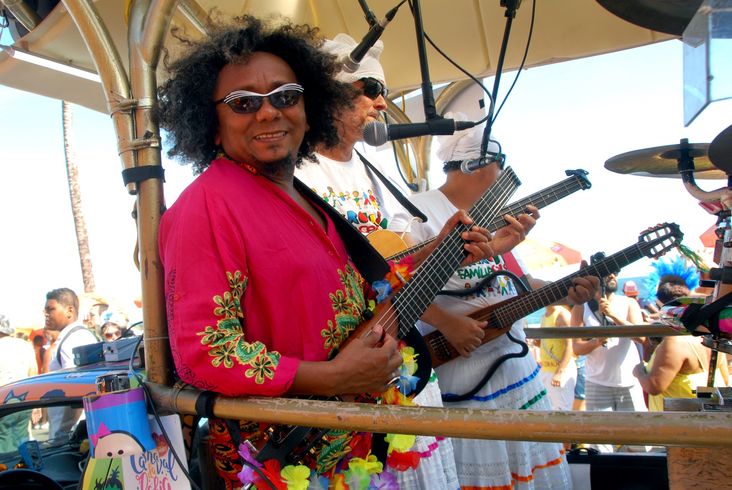 Chico César e Microtrio de Ivan Huol  / Foto: Almir Santos