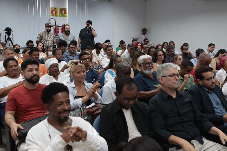 Audiência pública reuniu dezenas de pessoas 