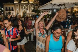Centro Histórico de Salvador ativo e pulsando alegria