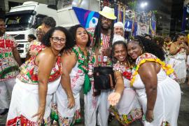 Bakoma encanta público 