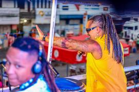 1 Trio_Bloco dos Trabalhadores_Crédito Ulisses Dumas.jpg