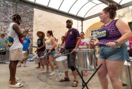 Das oficinas aos palcos 