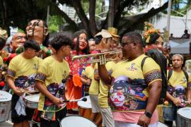 Mamulengo transformou a avenida em um palco de fantasia