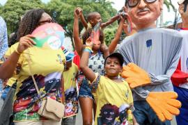 Mamulengo transformou a avenida em um palco de fantasia