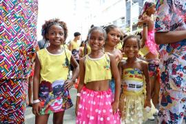 Mamulengo transformou a avenida em um palco de fantasia