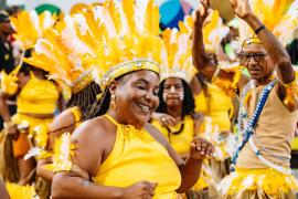 Commanche do Pelô desfilou no Campo Grande celebrando 52 anos de resistência e tradição