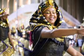 Bloco Afro Jogo de Ifá desfilou com trajes inspirados no Egito