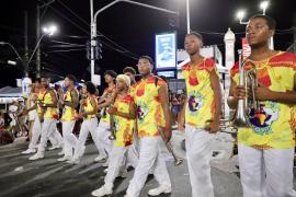 Bloco Afro Jogo de Ifá desfilou com trajes inspirados no Egito