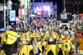 Bloco Afro Jogo de Ifá desfilou com trajes inspirados no Egito