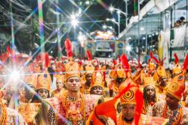 Cortejo Afro leva para a avenida um espetáculo de ancestralidade, força e elegância