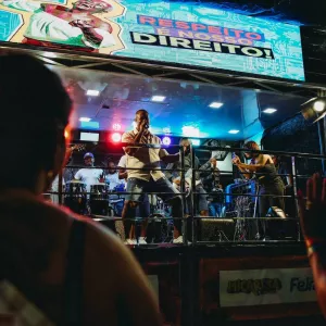 Palco Bel da Bonita revela novos talentos e celebra o samba na Micareta de Feira