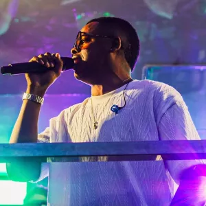 Projeto Hollywood retorna aos palcos em grande estilo na Micareta de Feira 2025