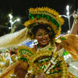Bloco Afro Bankoma transforma a avenida em território sagrado para saudar o nkisi Mutalambô