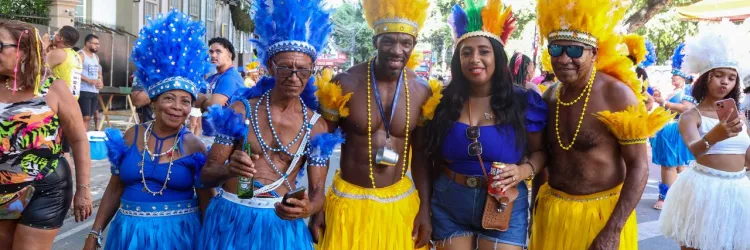 Ancestralidade indígena desfila no Campo Grande com o Commanches do Pelô