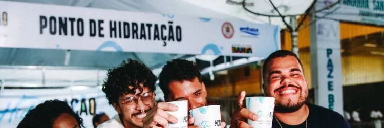 Embasa oferece hidratação gratuita e sustentável para foliões e trabalhadores na Micareta de Feira