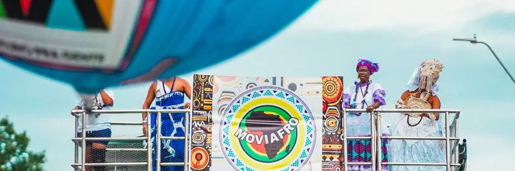 Cortejo Moviafro leva a força da cultura afro-brasileira à Micareta de Feira
