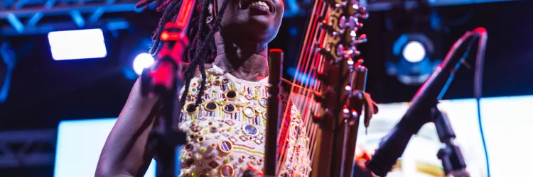 Do Senegal à Bahia: Senny Camara e Márcia Short exaltam conexão ancestral no Pelourinho