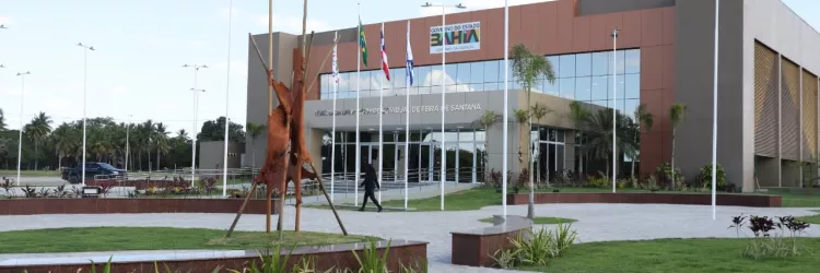 UEFS inaugura novo teatro e impulsiona educação e cultura na Bahia
