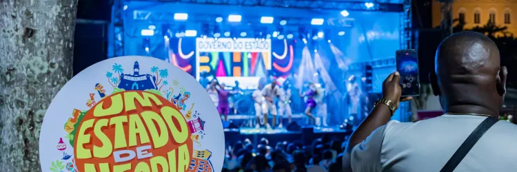 Comerciantes do Pelourinho celebram as vendas com o início da programação do Pelô